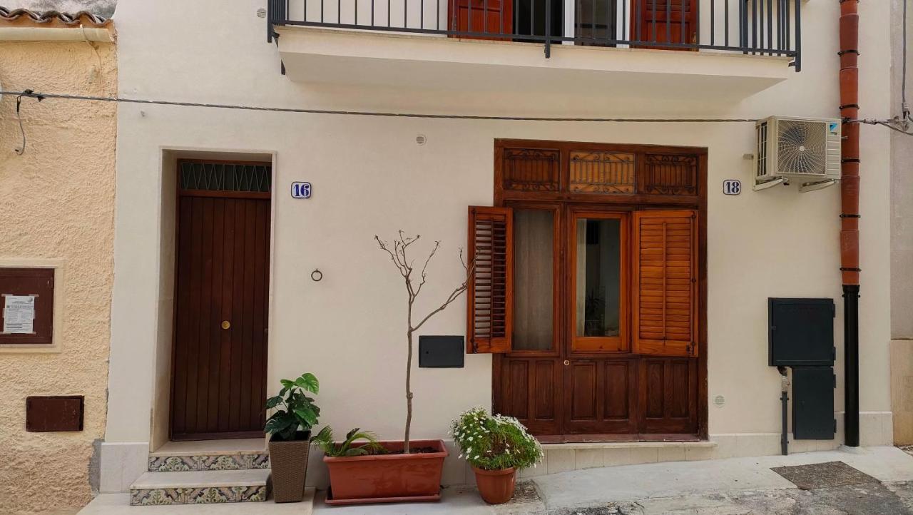 Casa Vacanze Gloria Castellammare del Golfo Exteriör bild